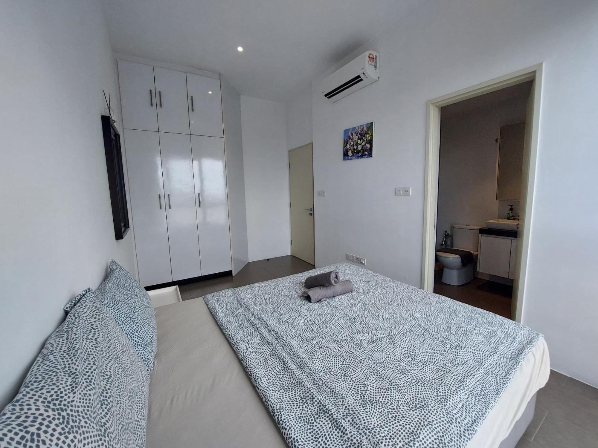 Kl Sentral, Est Bangsar#11, 7pax * Kuala Lumpur